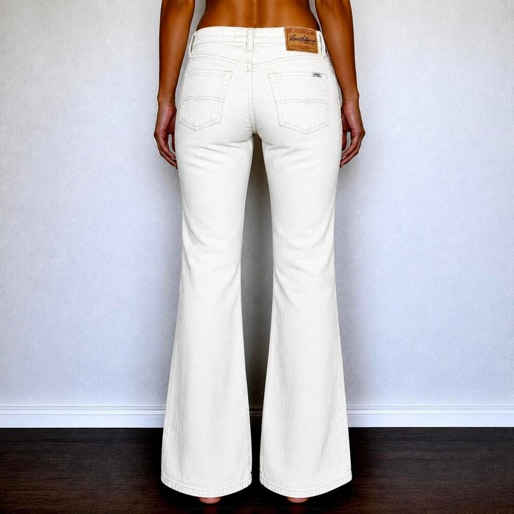 Vintage White Levis Signature Mid Rise Flare Bootcut Jeans Women Size M Misses 6